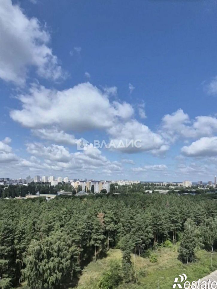 1-комн квартира б-р Содружества, 1,  д. 1