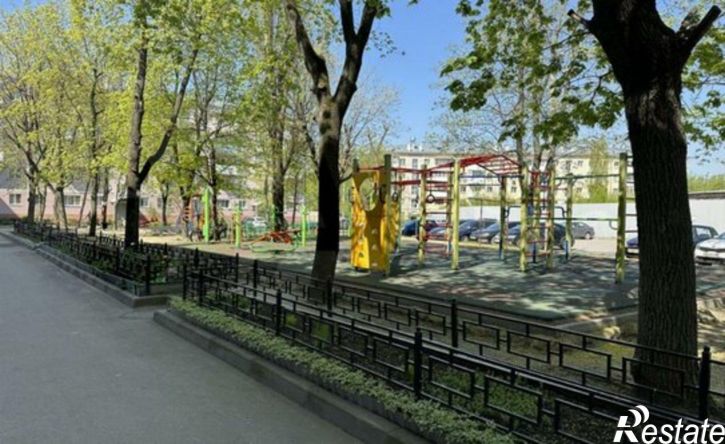 2-комн квартира ул Героев Стратосферы, 15,  д. 15