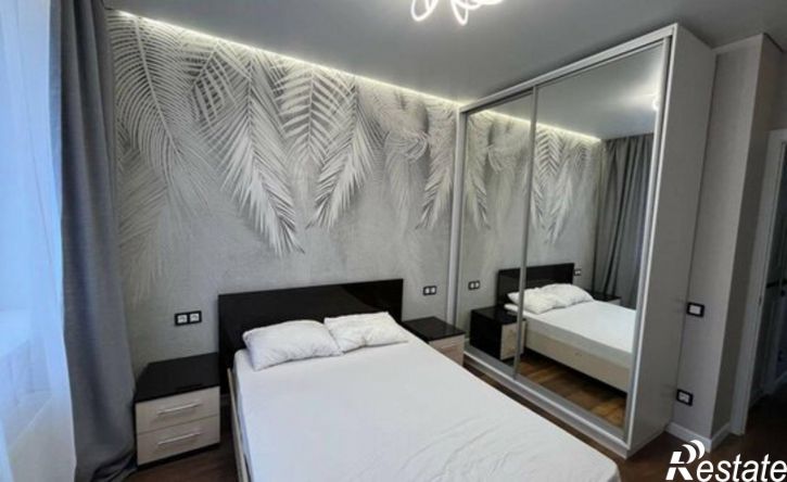 2-комн квартира Ленинский пр-кт, 215в,  д. 215в