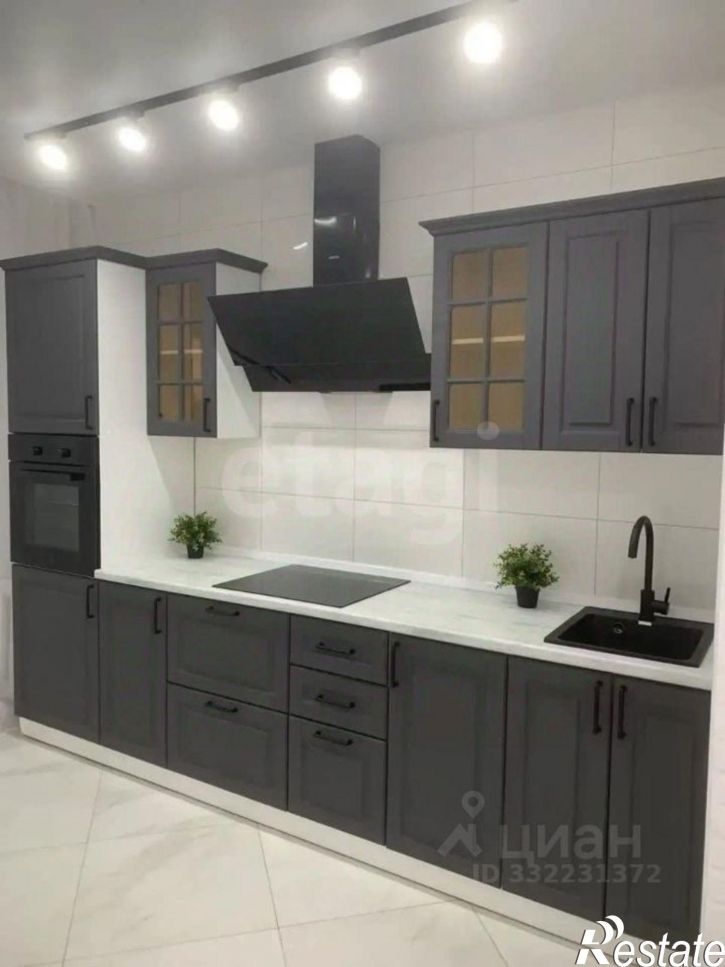 3-комн квартира ул Хользунова, 12,  д. 12