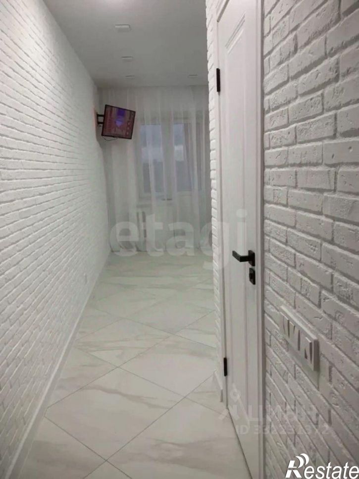 3-комн квартира ул Хользунова, 12,  д. 12