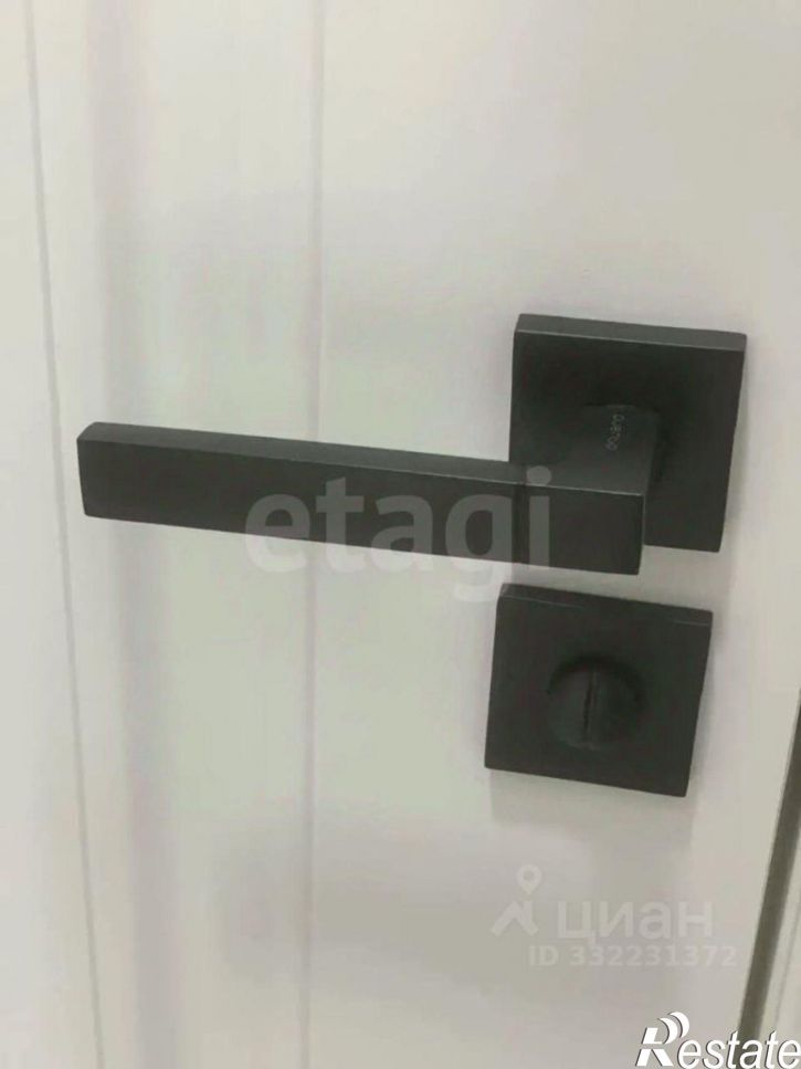 3-комн квартира ул Хользунова, 12,  д. 12