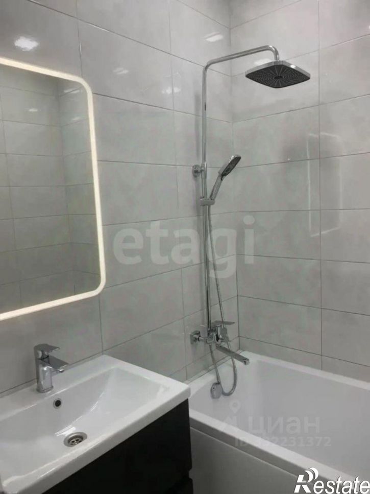 3-комн квартира ул Хользунова, 12,  д. 12