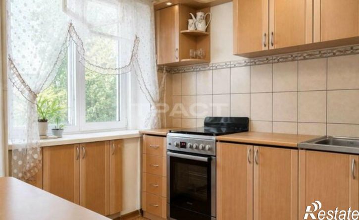 4-комн квартира ул Любы Шевцовой, 11,  д. 11