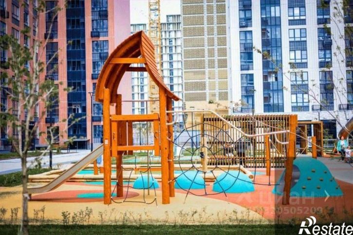 3-комн квартира в новом доме улица Загоровского