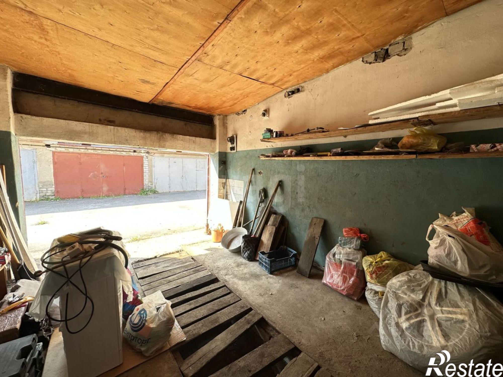 Купить гараж, место в паркинге за 372 172 рублей на ул Любы Шевцовой, 34