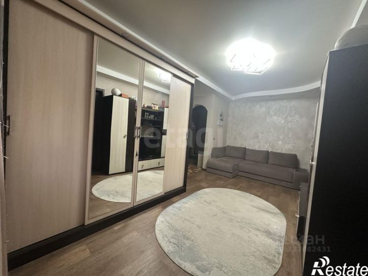 2-комн квартира ул Космонавтов, 10,  д. 10