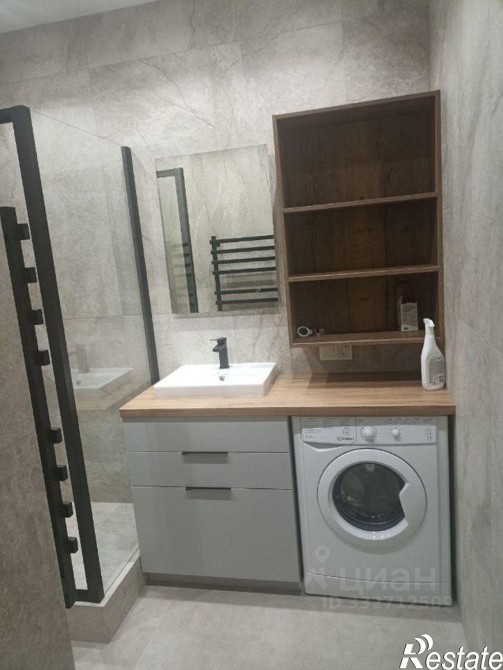 2-комн квартира ул Ворошилова, 1,  д. 1
