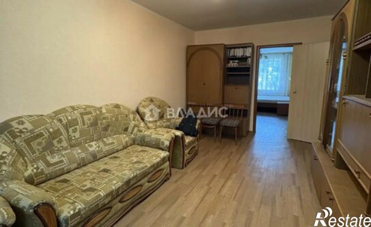 2-комн квартира ул Космонавта Комарова, 5,  д. 5
