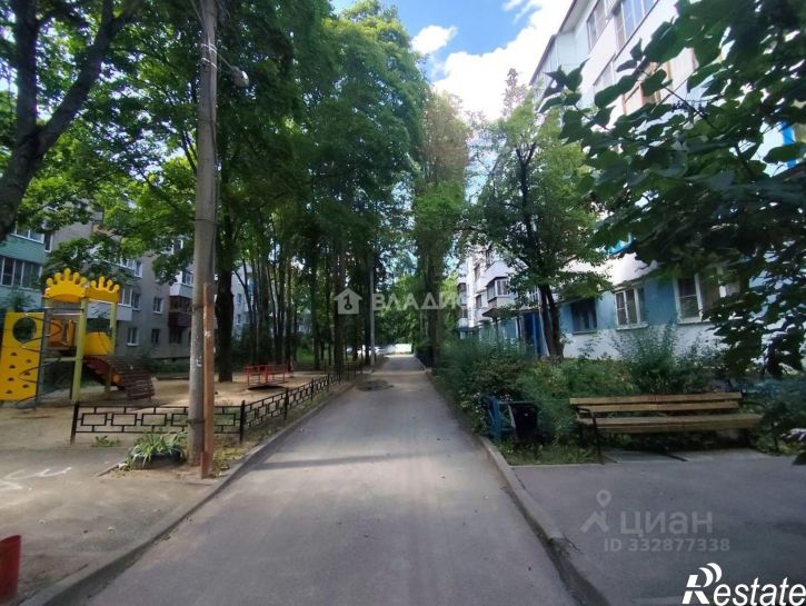 2-комн квартира ул Космонавтов, 54,  д. 54