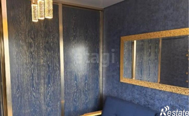 3-комн квартира б-р Победы, 42,  д. 42