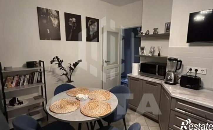 2-комн квартира наб Максима Горького, 49б,  д. 49б