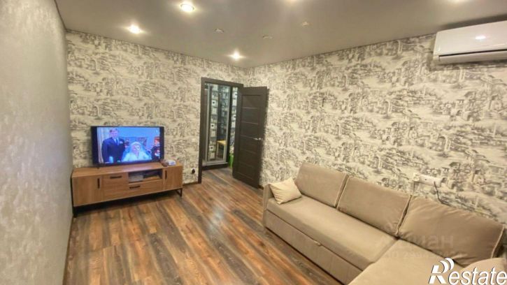 2-комн квартира ул 3 Интернационала, 1,  д. 1