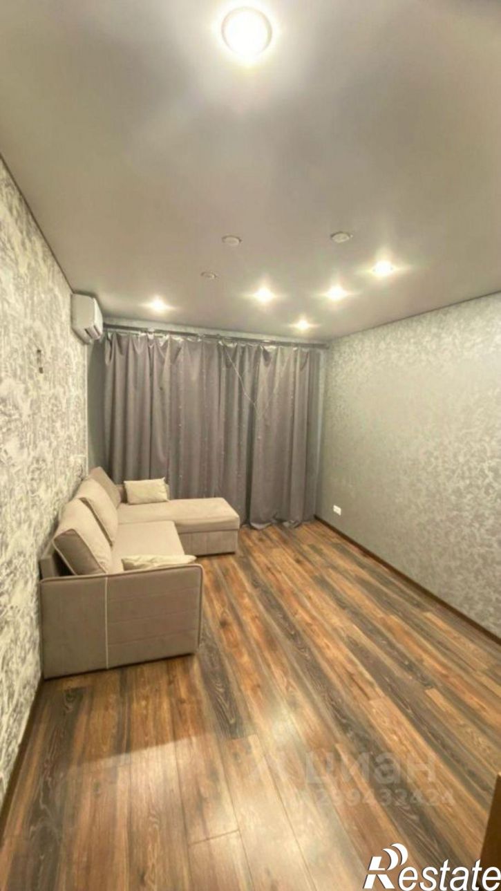 2-комн квартира ул 3 Интернационала, 1,  д. 1