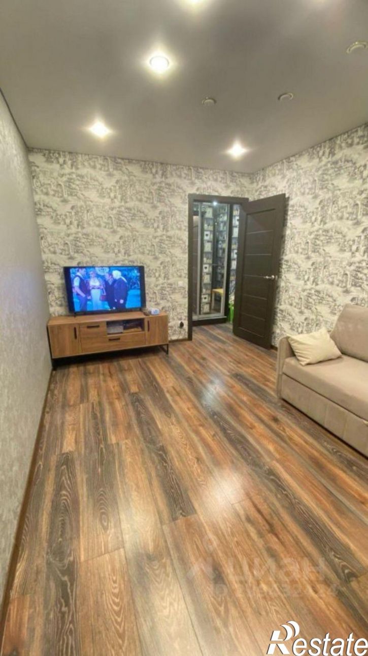 2-комн квартира ул 3 Интернационала, 1,  д. 1