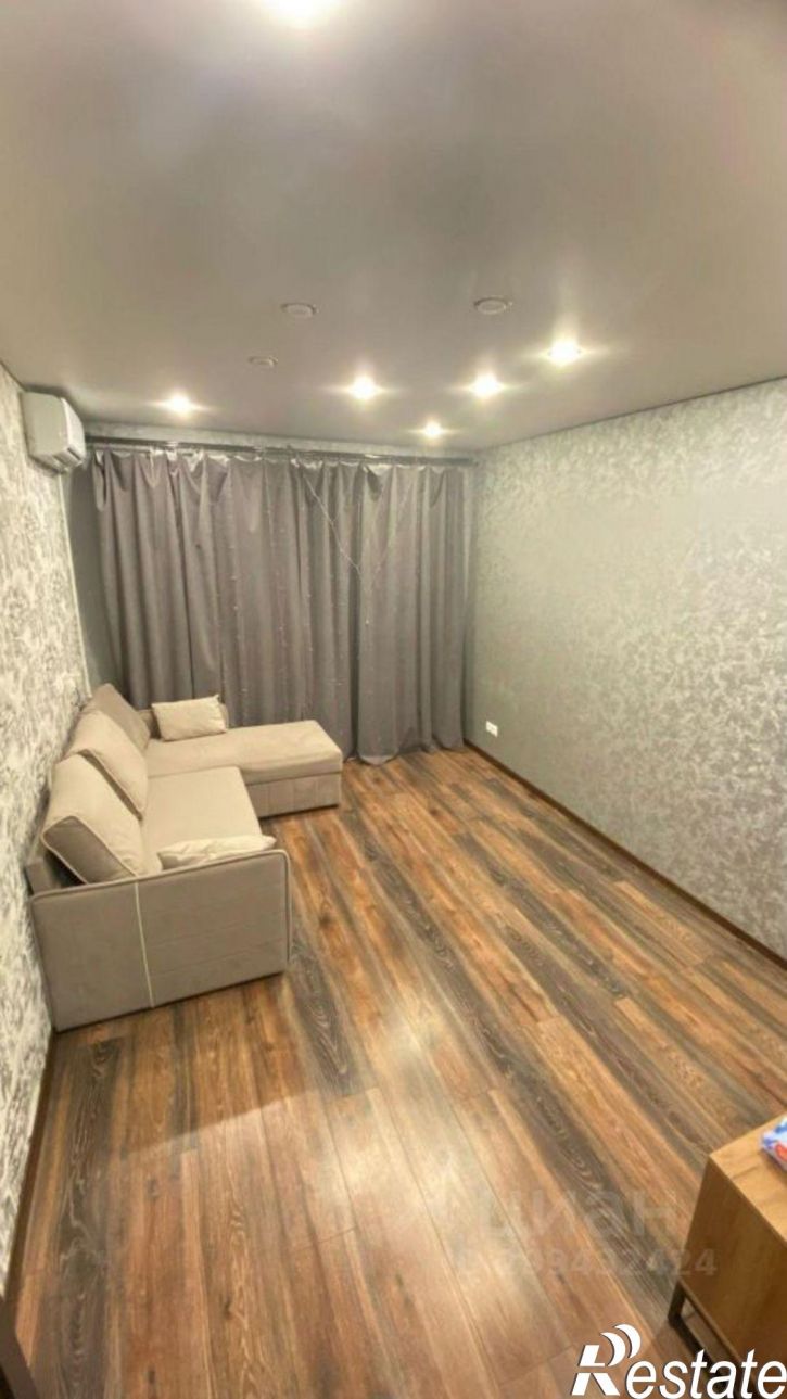 2-комн квартира ул 3 Интернационала, 1,  д. 1