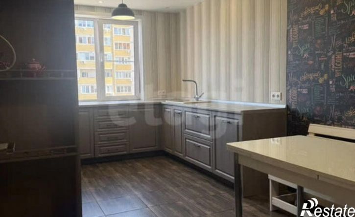 3-комн квартира ул Антонова-Овсеенко, 33б,  д. 33б