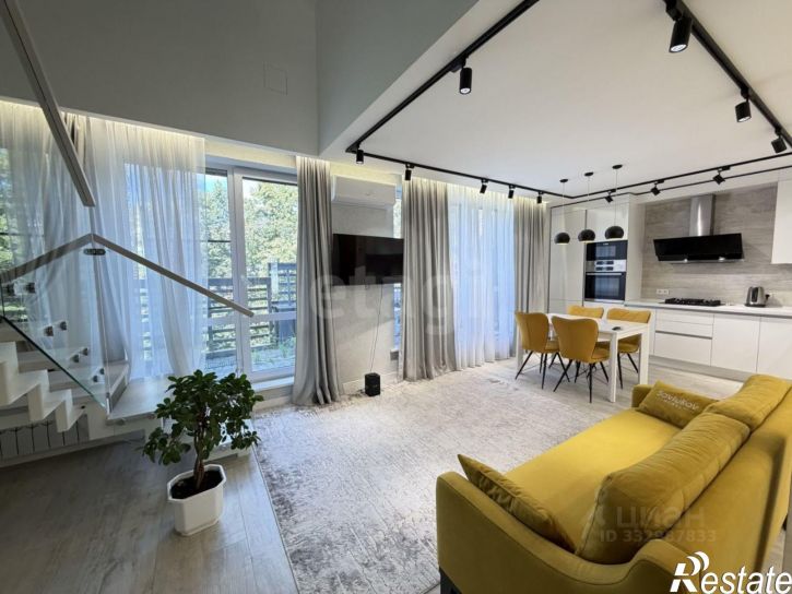 3-комн квартира ул Багряная, 16д,  д. 16д