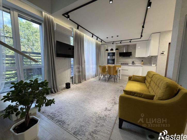 3-комн квартира ул Багряная, 16д,  д. 16д