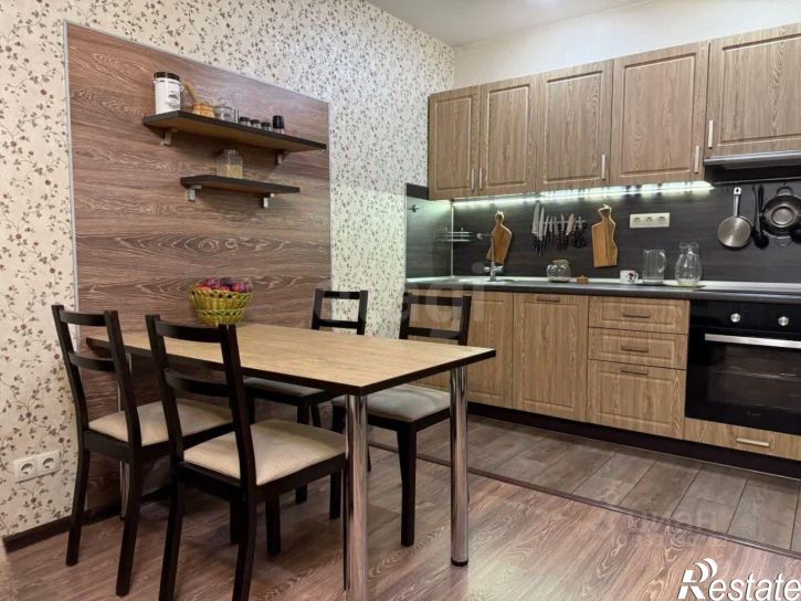3-комн квартира ул Помяловского, 40,  д. 40