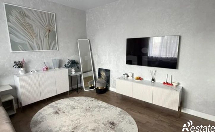 3-комн квартира ул Хользунова, 38/7,  д. 38/7