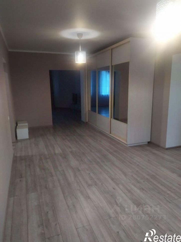 3-комн квартира ул Моисеева, 10,  д. 10