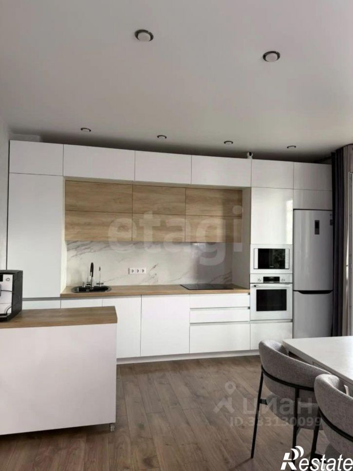 3-комн квартира ул Хользунова, 38/7,  д. 38/7