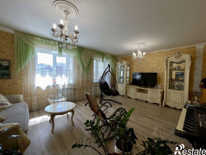 3-комн квартира б-р Победы, 49,  д. 49