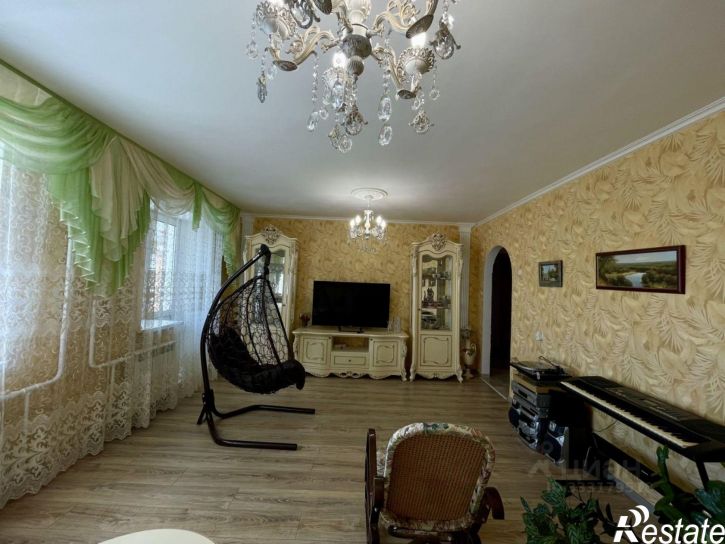 3-комн квартира б-р Победы, 49,  д. 49