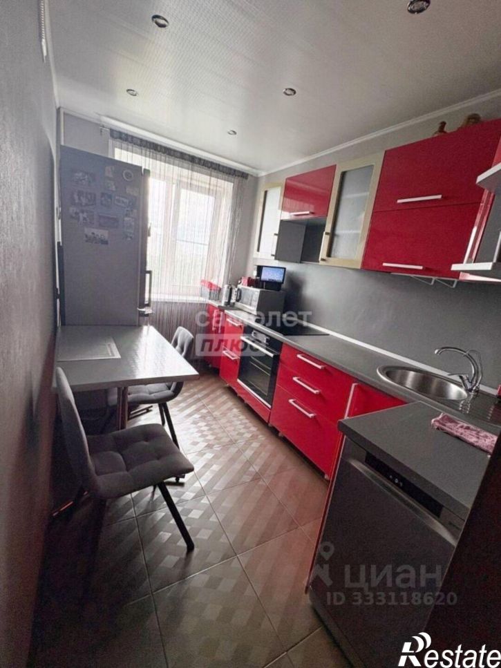 3-комн квартира ул Хользунова, 100,  д. 100