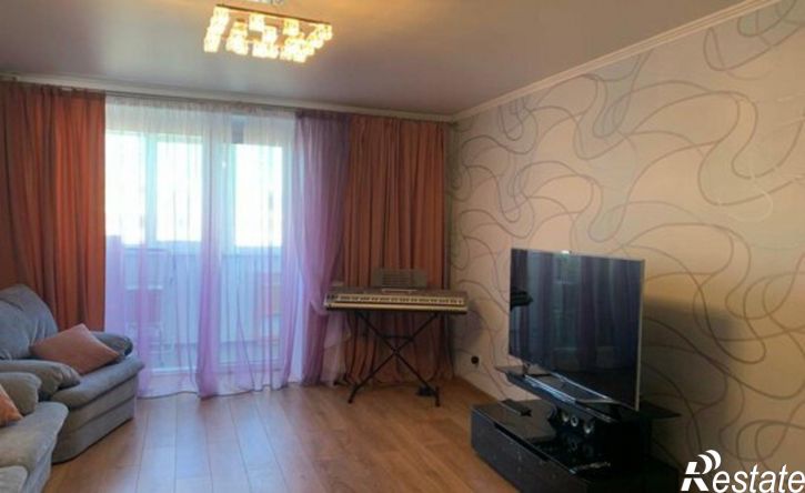 4-комн квартира б-р Победы, 13,  д. 13