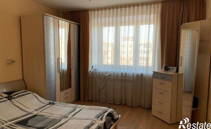 4-комн квартира б-р Победы, 13,  д. 13