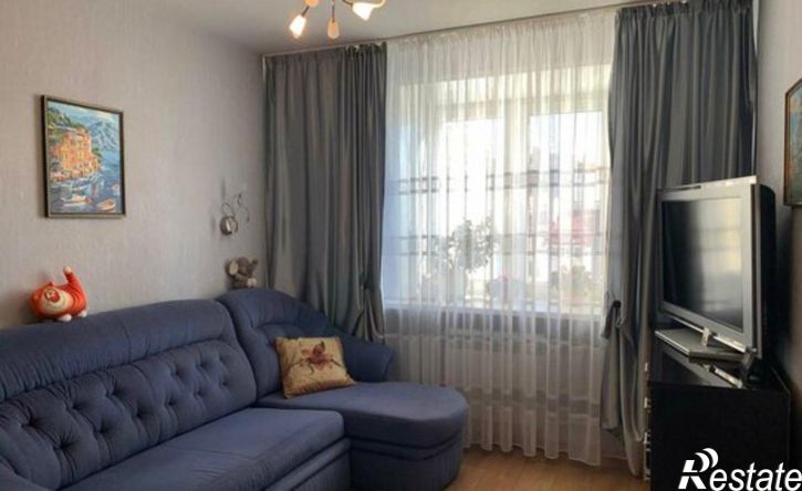 4-комн квартира б-р Победы, 13,  д. 13