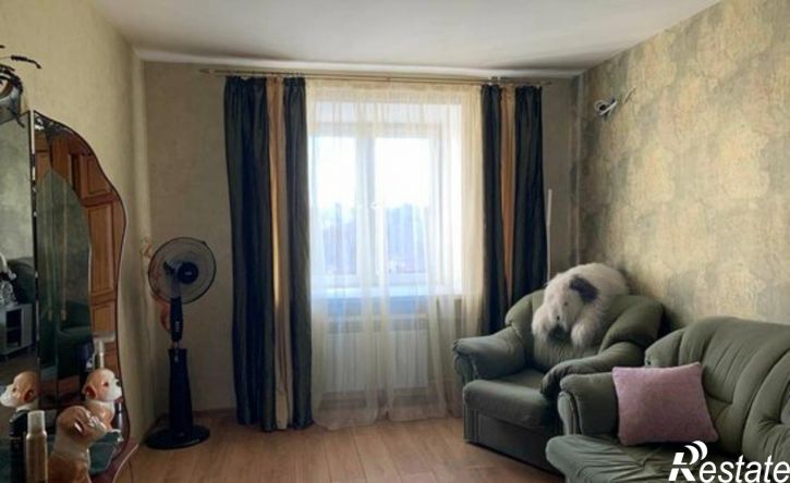 4-комн квартира б-р Победы, 13,  д. 13