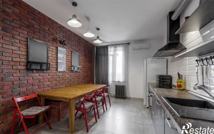 2-комн квартира пр-кт Революции, 9а,  д. 9а