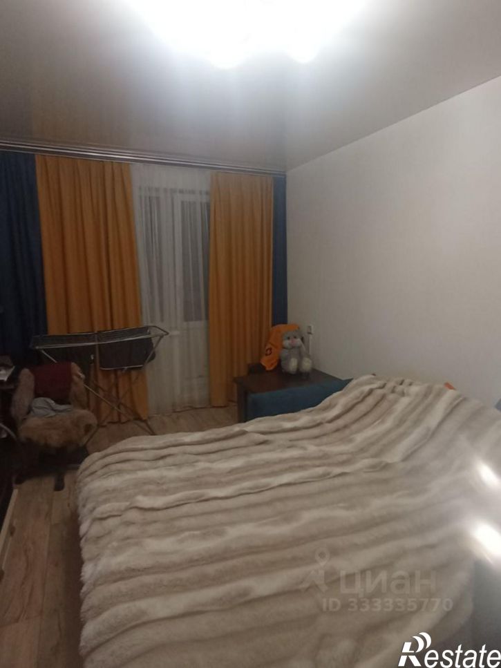 2-комн квартира ул Космонавта Комарова, 5,  д. 5