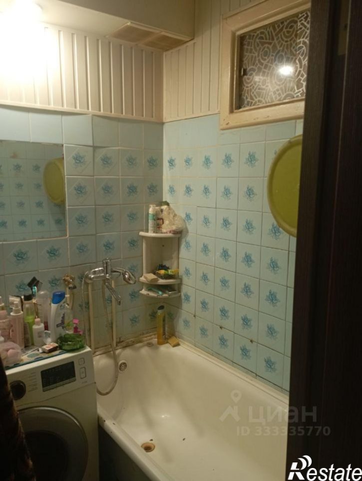 2-комн квартира ул Космонавта Комарова, 5,  д. 5