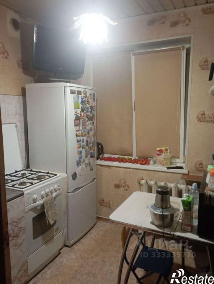 2-комн квартира ул Космонавта Комарова, 5,  д. 5