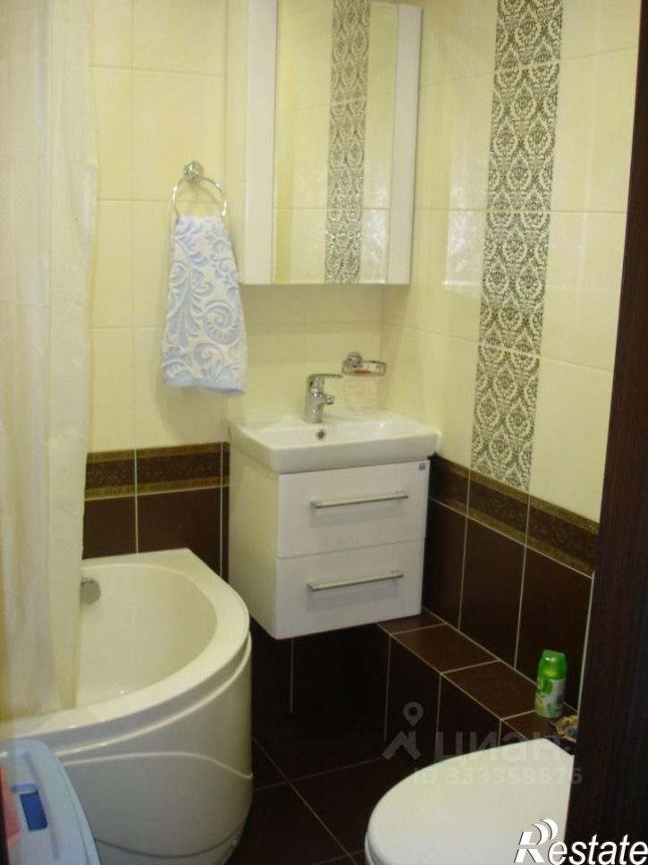 2-комн квартира ул Космонавта Комарова, 3,  д. 3