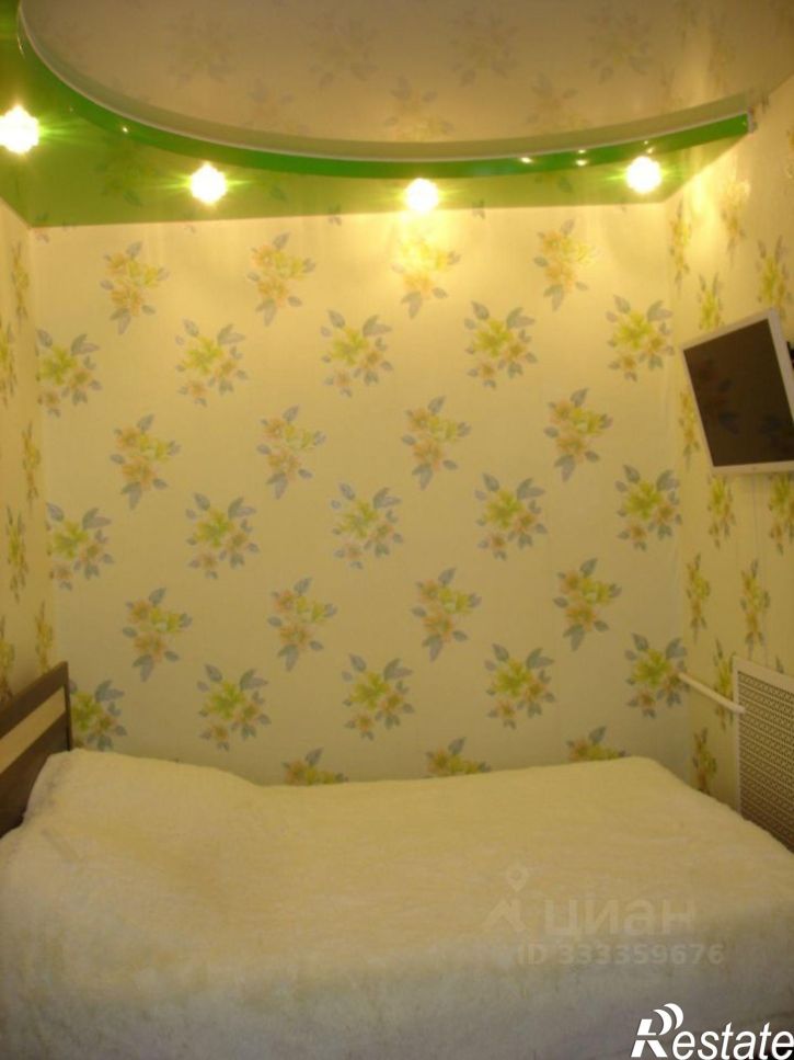 2-комн квартира ул Космонавта Комарова, 3,  д. 3
