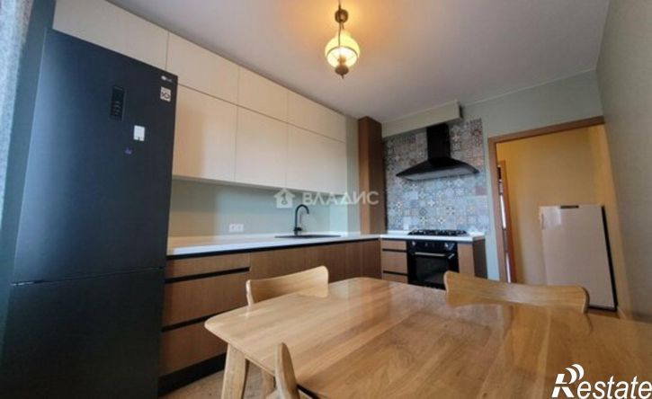 4-комн квартира наб Авиастроителей, 18,  д. 18