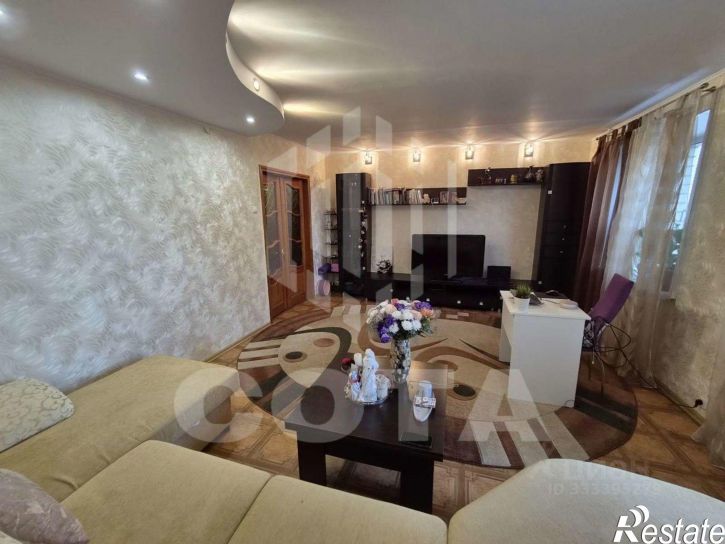 3-комн квартира ул Хользунова, 10б,  д. 10б