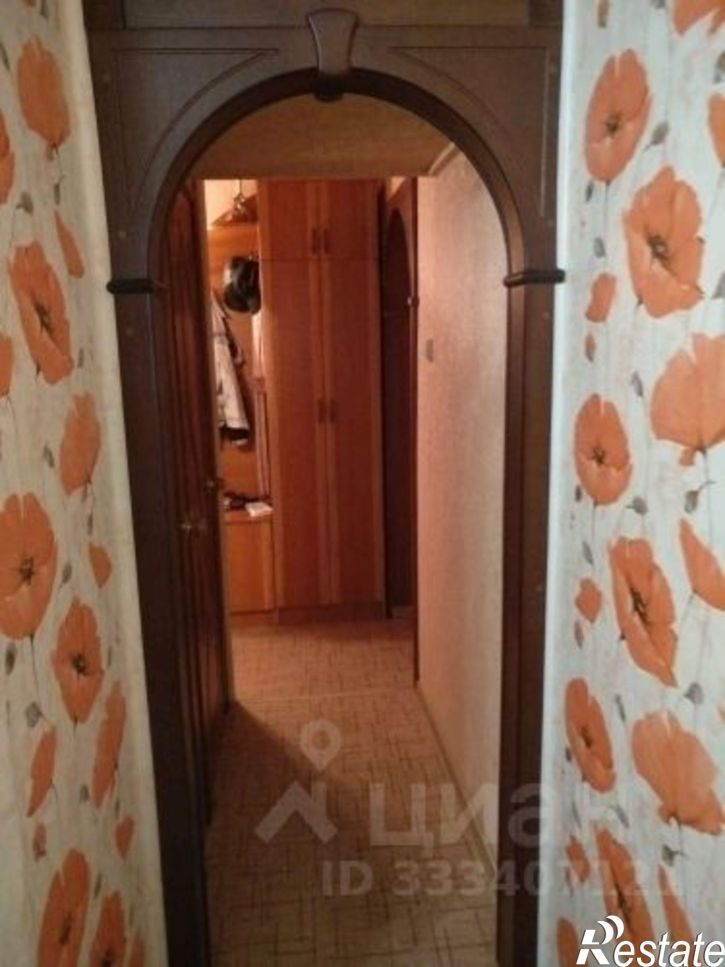 2-комн квартира ул Космонавта Комарова, 5,  д. 5
