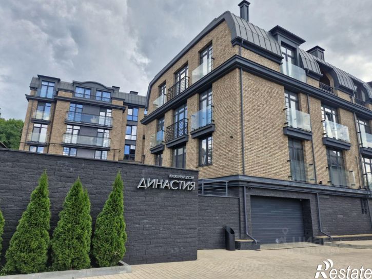 3-комн квартира ул Нарвская, 4,  д. 4