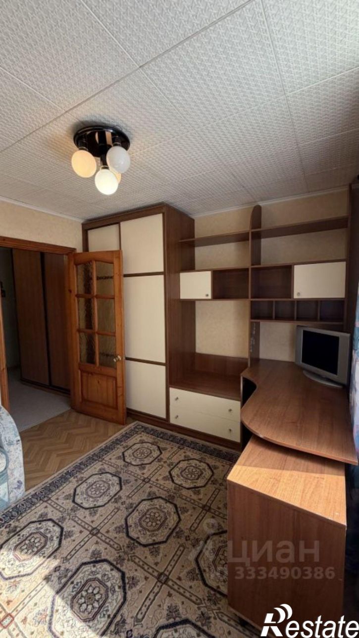 3-комн квартира ул Домостроителей, 75,  д. 75