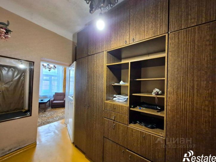 3-комн квартира ул Героев Стратосферы, 8,  д. 8