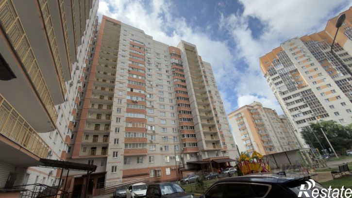 3-комн квартира Московский проспект, 90,  д. 90