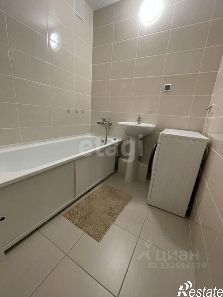 2-комн квартира улица Коренцова, 1,  д. 1