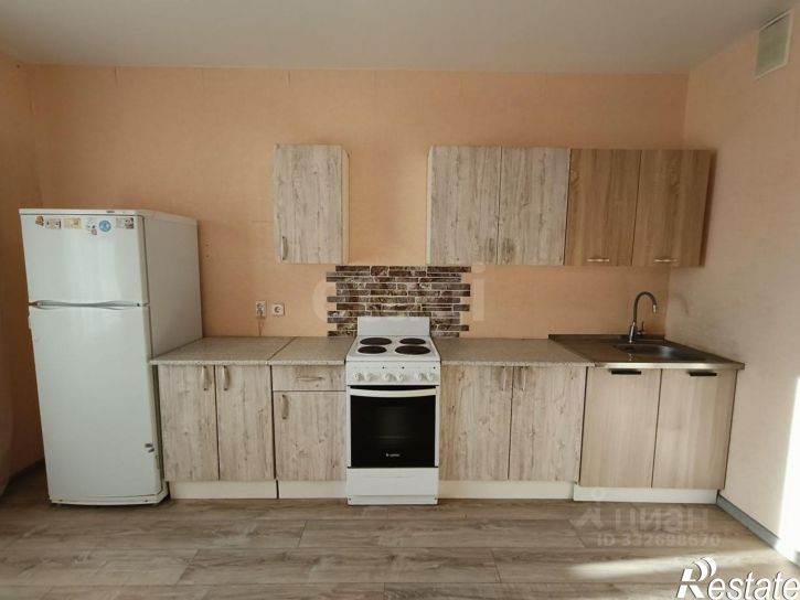 2-комн квартира улица Коренцова, 1,  д. 1