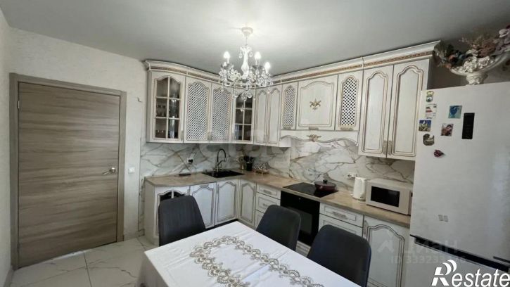 4-комн квартира улица Артамонова, 38Д,  д. 38Д
